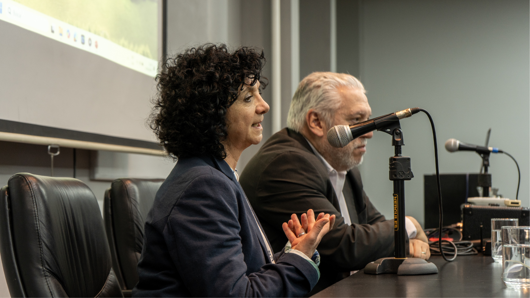 Charla-Biotecnologia-14-de-octubre-2025-(2)