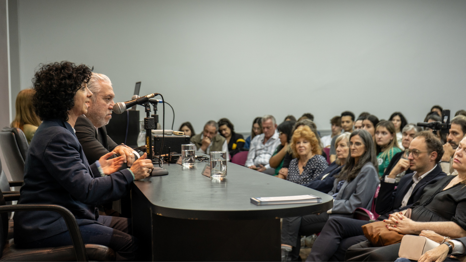 Charla-Biotecnologia-14-de-octubre-2025-(4)